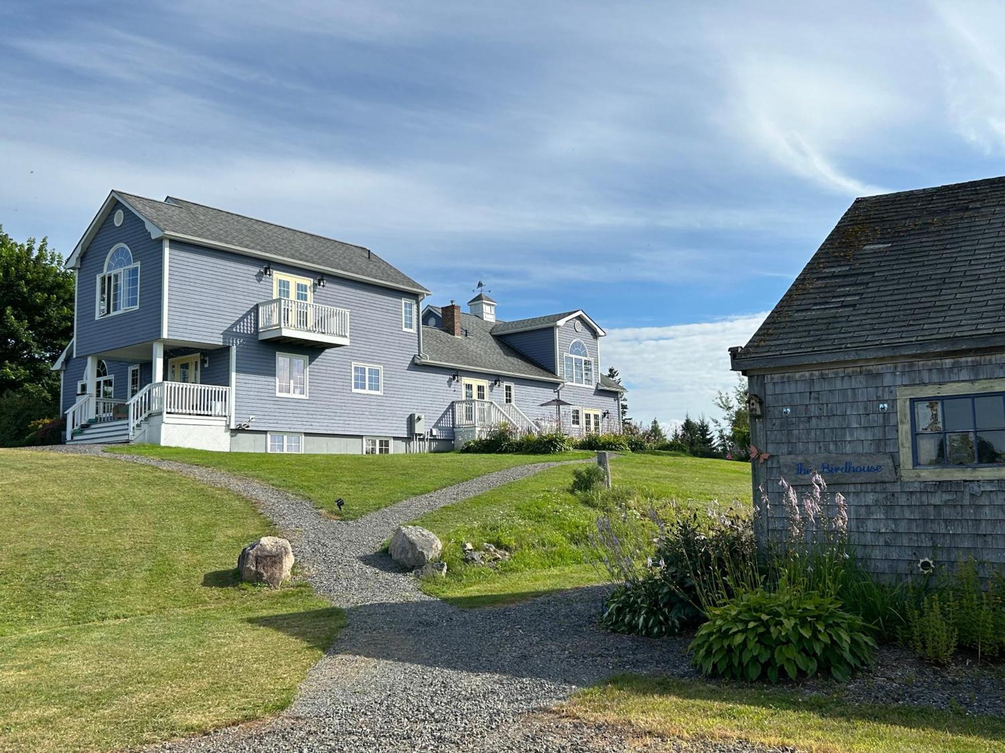 Tides Inn Guest Suites Halls Harbour Buitenkant foto