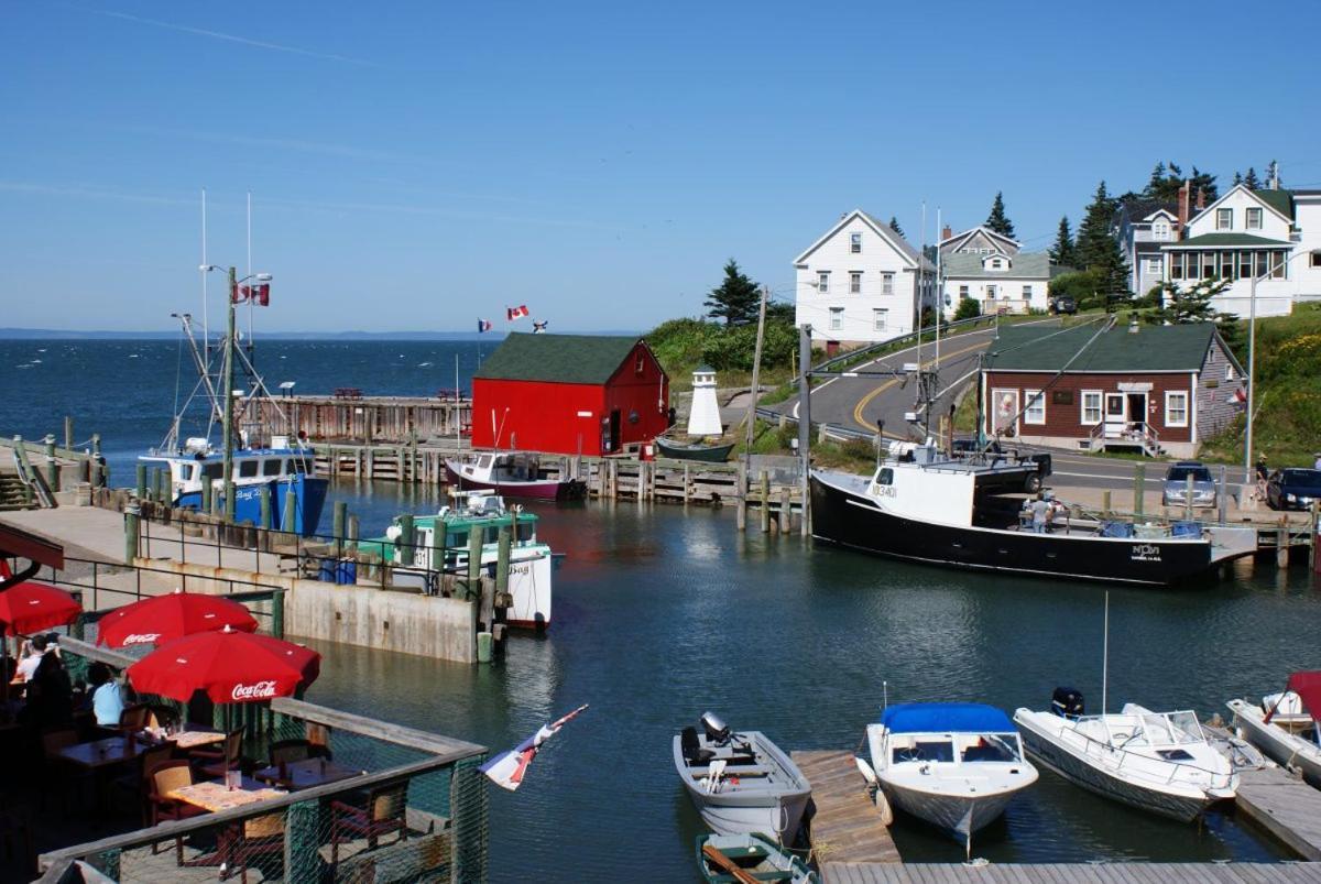 Tides Inn Guest Suites Halls Harbour Buitenkant foto