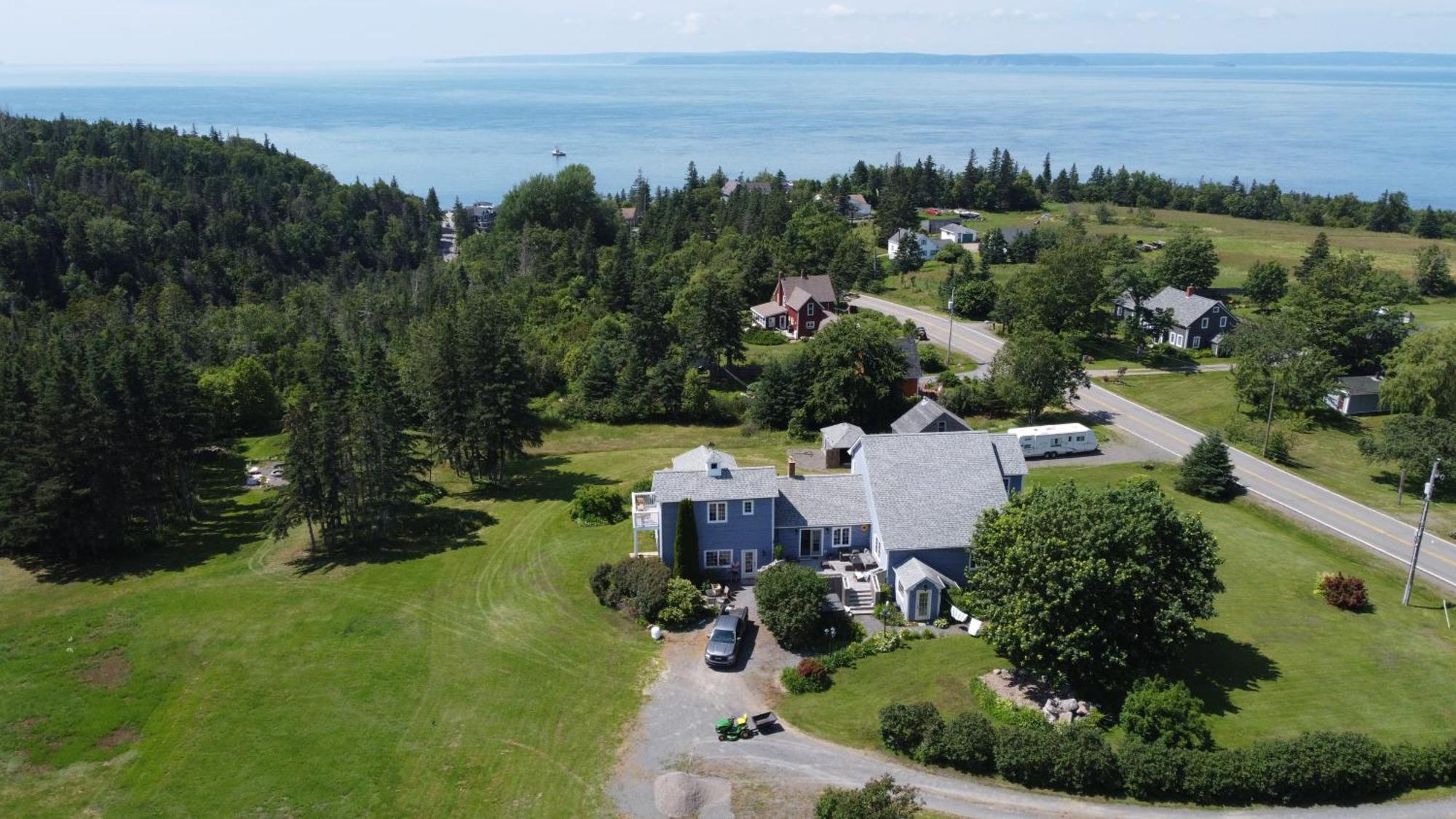 Tides Inn Guest Suites Halls Harbour Buitenkant foto