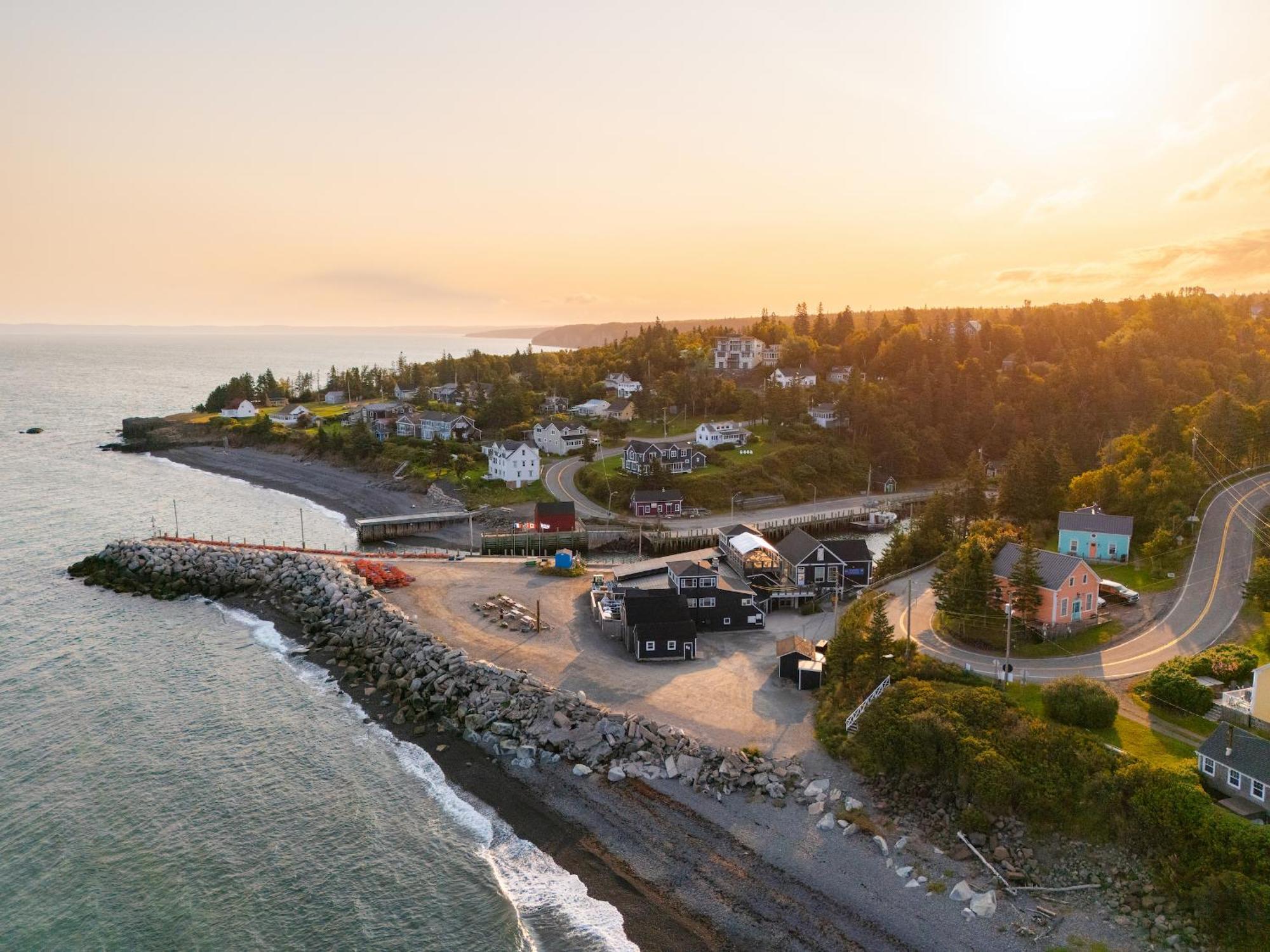 Tides Inn Guest Suites Halls Harbour Buitenkant foto